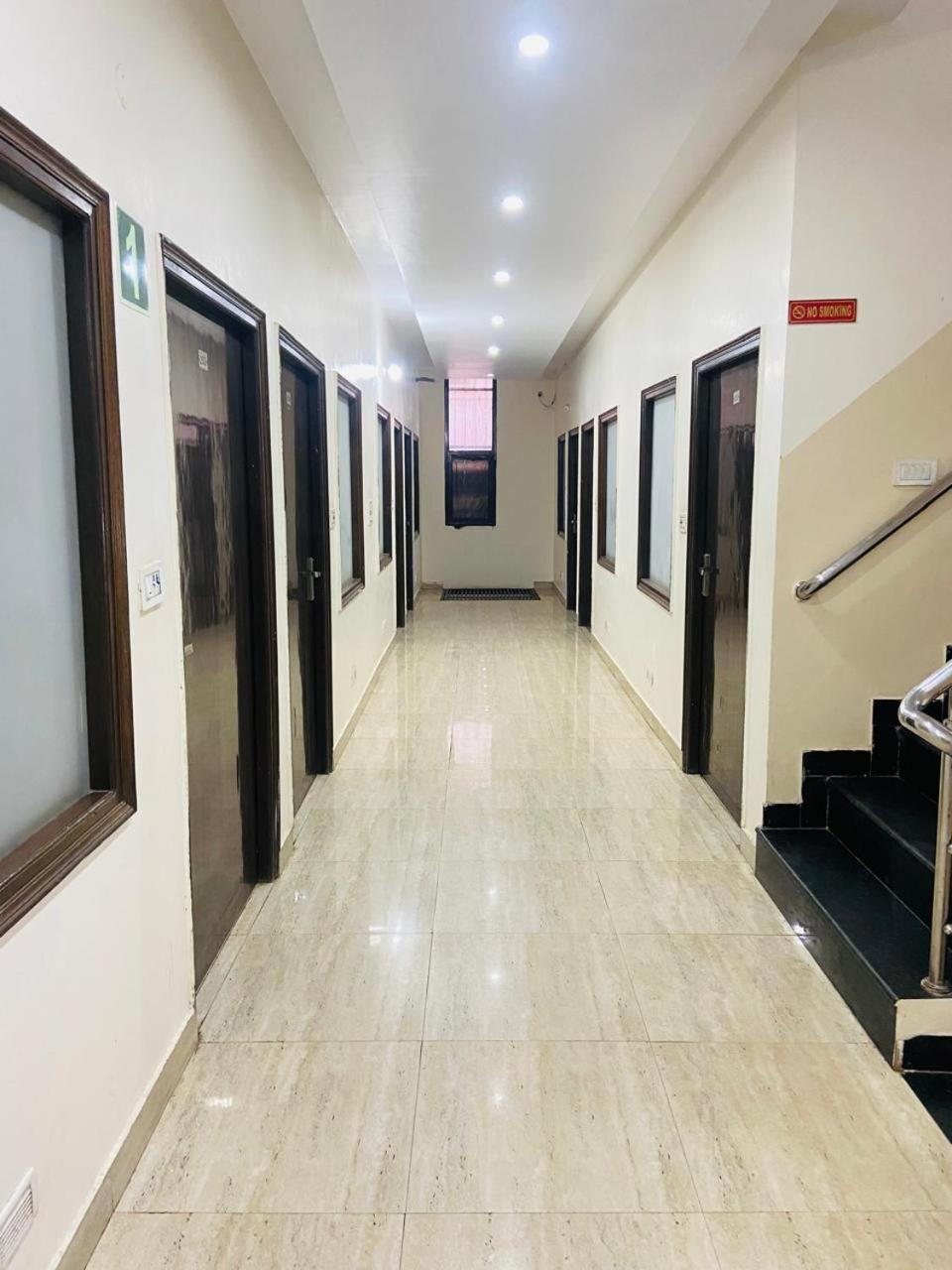 Hotel Kb Square Near Chandigarh Railway Station Exterior photo